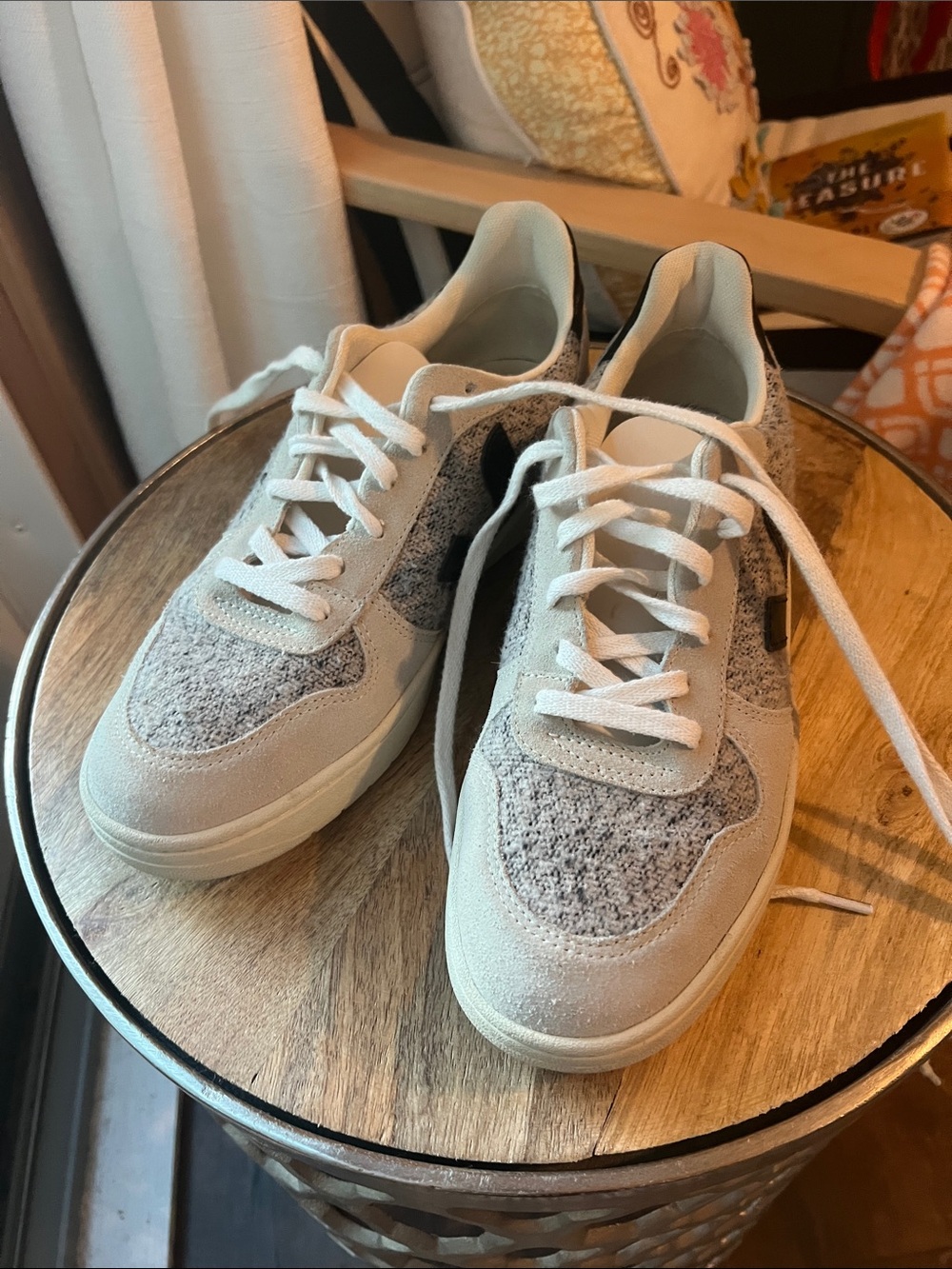 Veja V-10 Flannel Snow Cream/Knit & Suede Lace-Up Sneakers